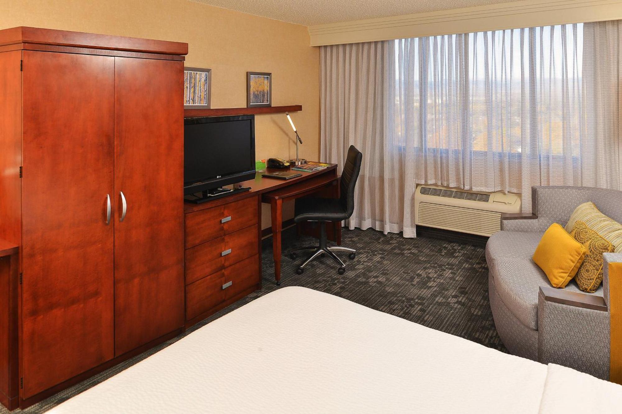 Courtyard By Marriott Denver Cherry Creek Ngoại thất bức ảnh